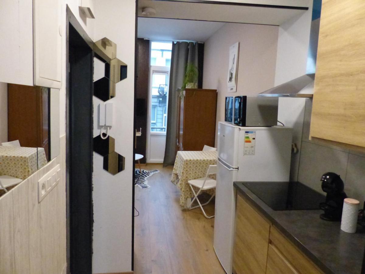 Superbe Studio Au 1Er Etage, Proche De La Gare Du Midi Brüssel Exterior foto